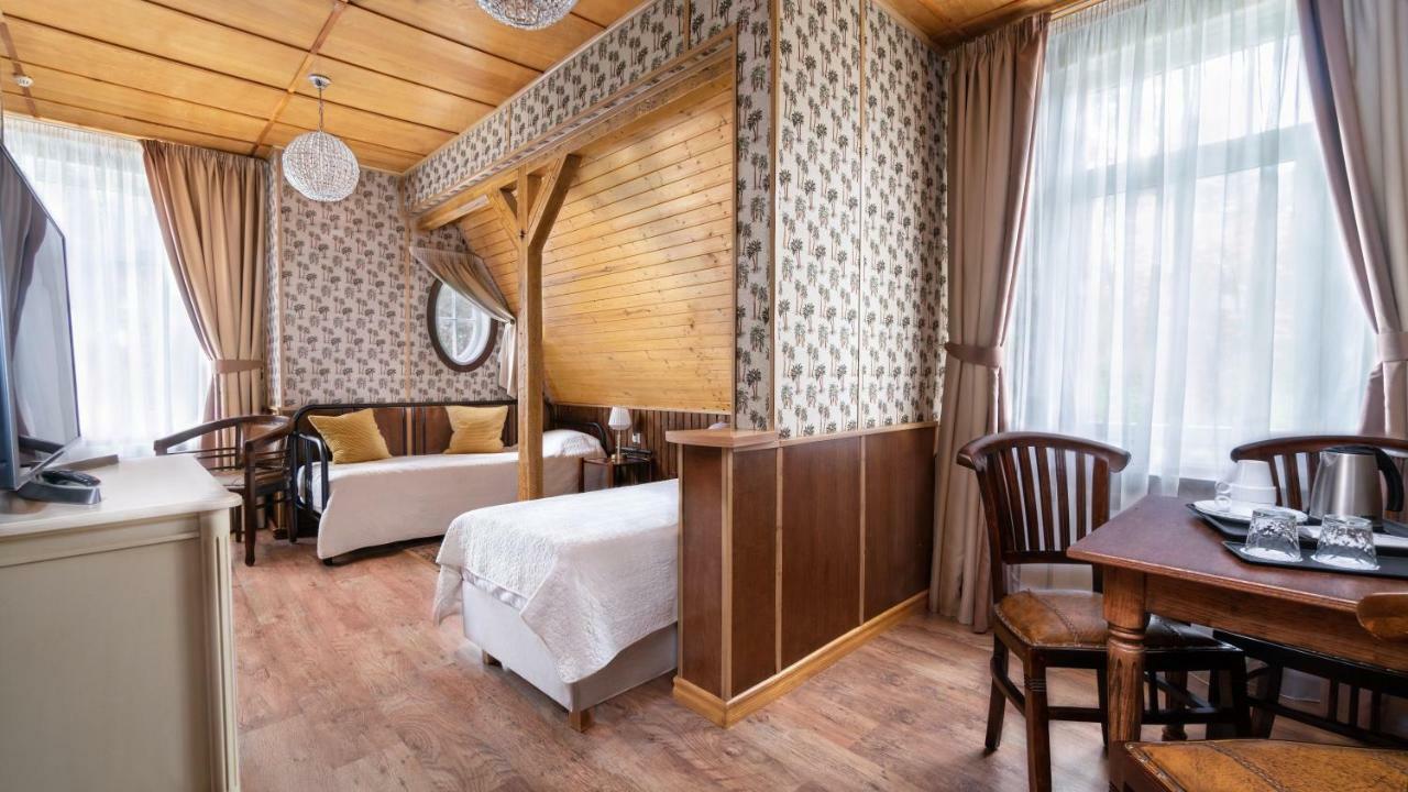 Parus Boutique Hotel Jūrkalne Exterior foto
